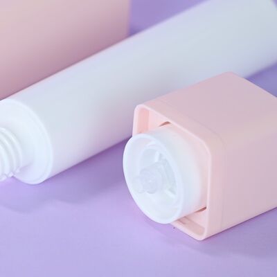 Kinpack Classy 15ml 30ml 50ml Deri Bakım Ürünleri Set kare havasız şişe döner başlı PP pompa püskürtücü mühürleme kozmetik ambalaj