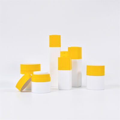 Kinpack Classy 15ml 30ml 50ml Deri Bakım Ürünleri Set kare havasız şişe döner başlı PP pompa püskürtücü mühürleme kozmetik ambalaj